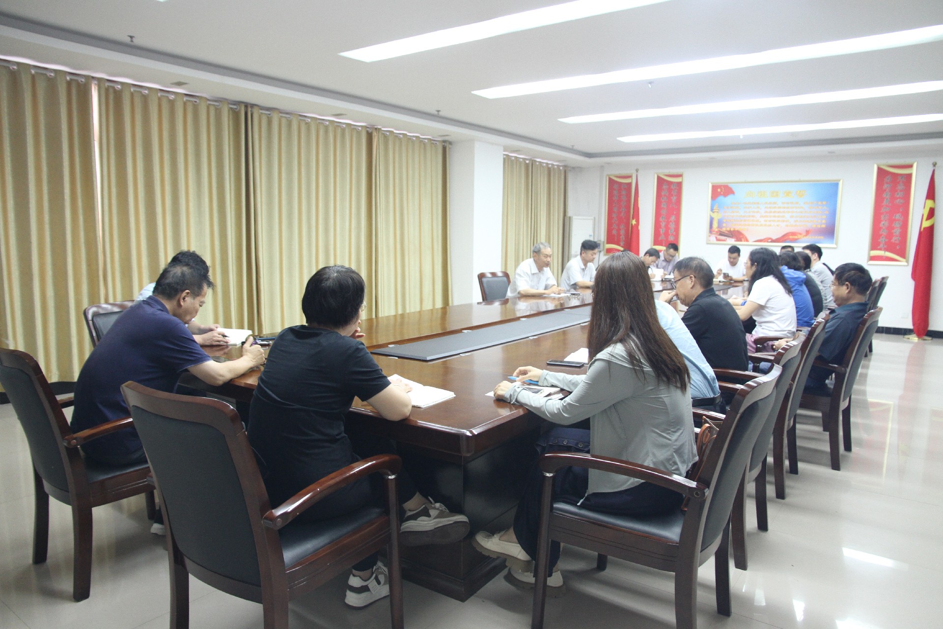 中層干部討論1.JPG